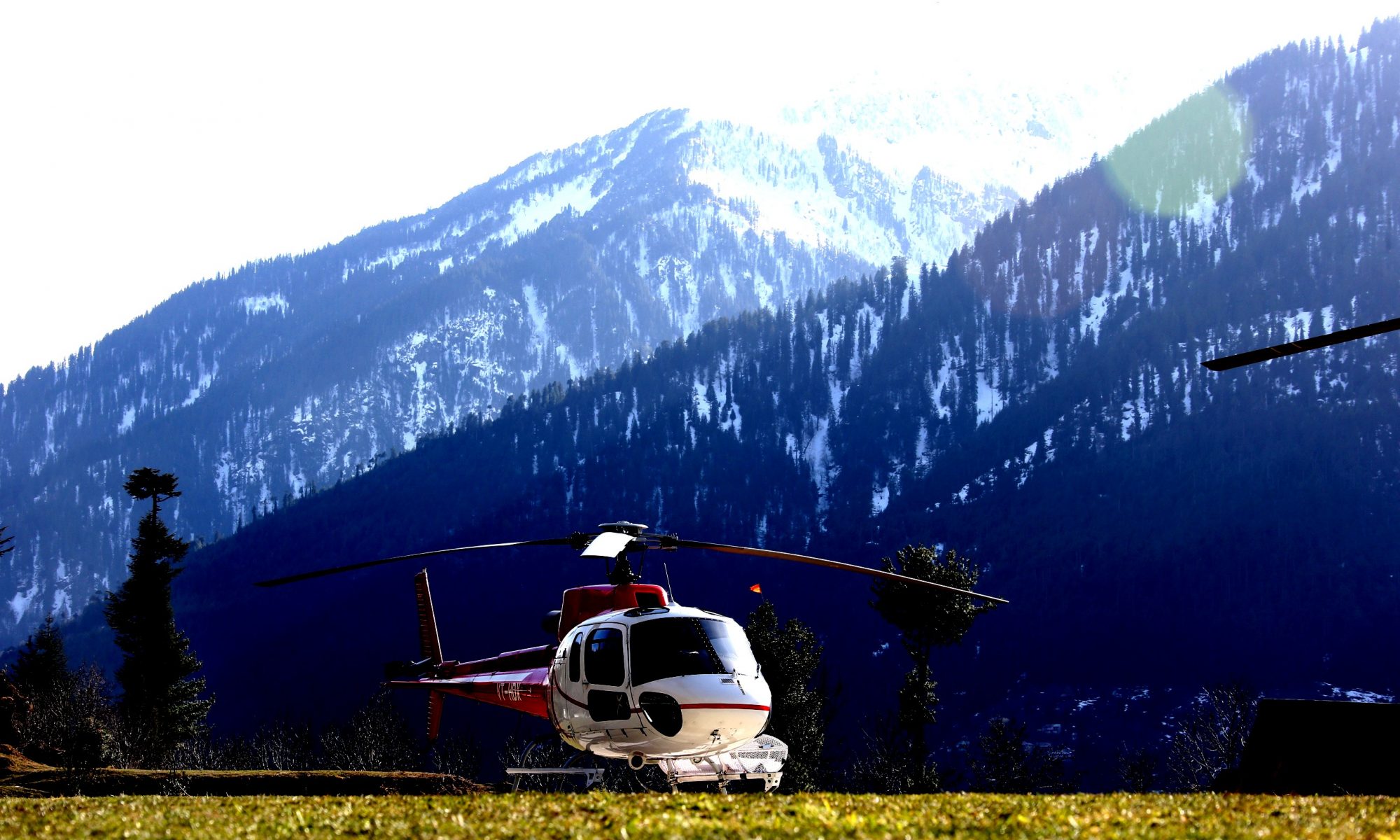 Himalayan Heli Skiing